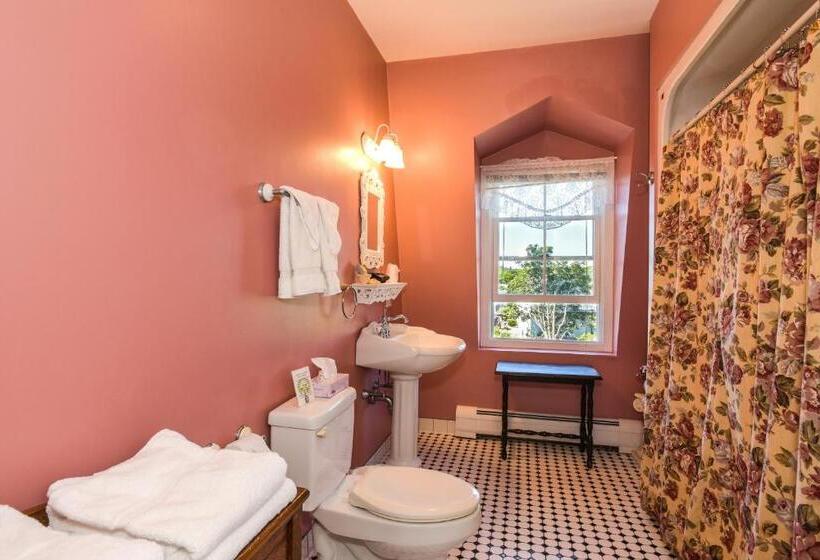Sviitti Parveke, Payne's Harbor View Inn