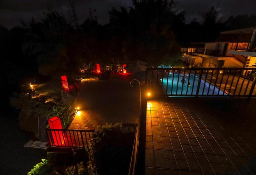 חדר דלוקס, Athirapally Green Trees