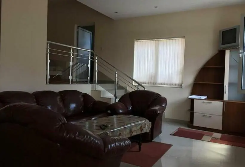 Duplex-huone, къща за гости аси