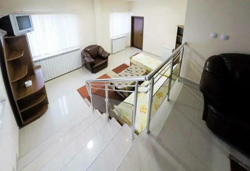 Duplex-huone, къща за гости аси