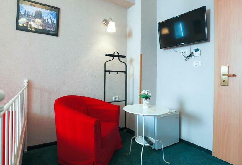 スタンダードルーム, Artmotel & Bistro