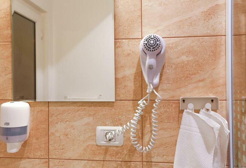 スタンダードルーム, Artmotel & Bistro