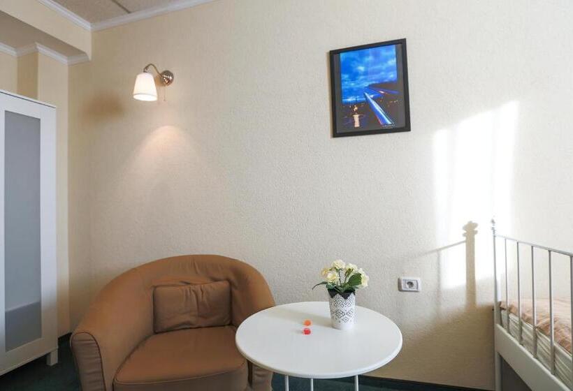 スタンダードルーム, Artmotel & Bistro