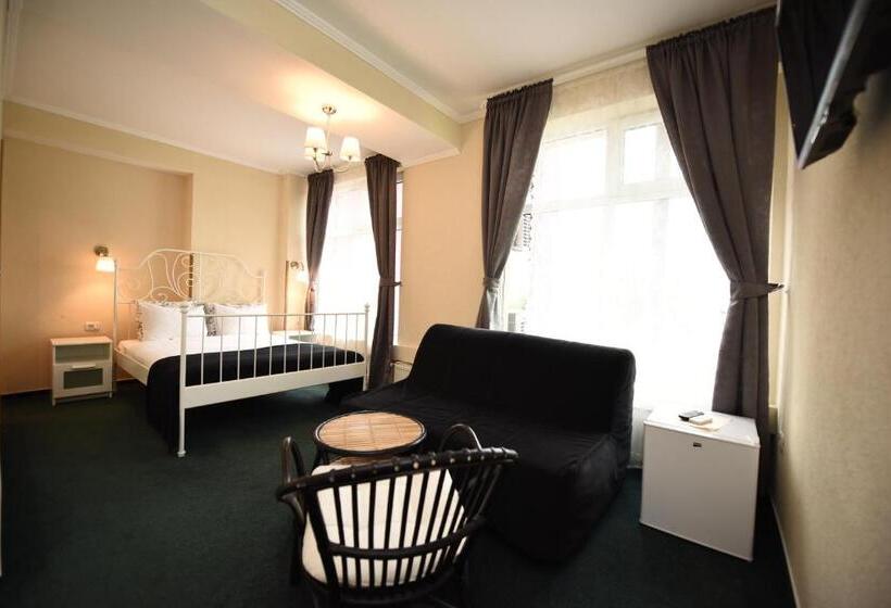 חדר משפחתי קלאסי, Artmotel & Bistro