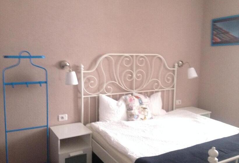 クラシックファミリールーム, Artmotel & Bistro