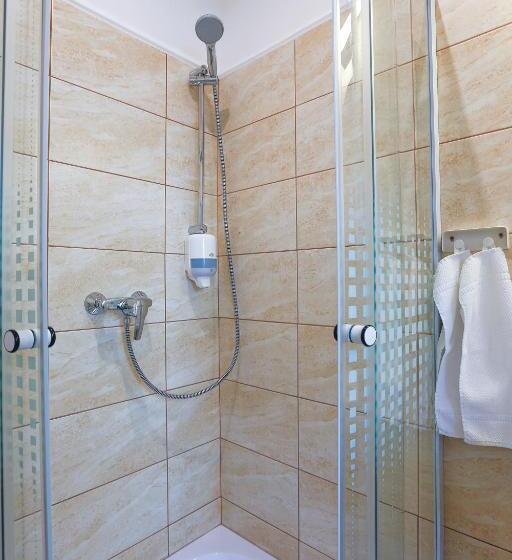 חדר משפחתי קלאסי, Artmotel & Bistro