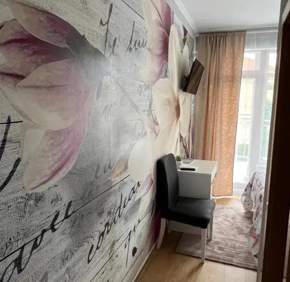 اتاق استاندارد با بالکن, Artmotel & Bistro