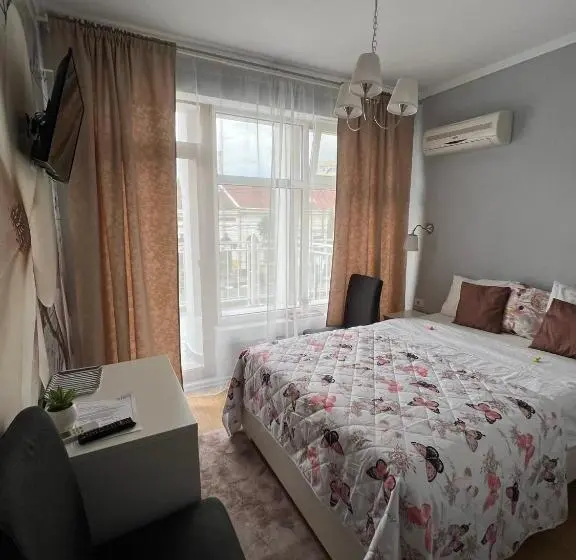 اتاق استاندارد با بالکن, Artmotel & Bistro