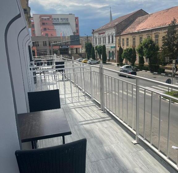 バルコニー付きスタンダードルーム, Artmotel & Bistro