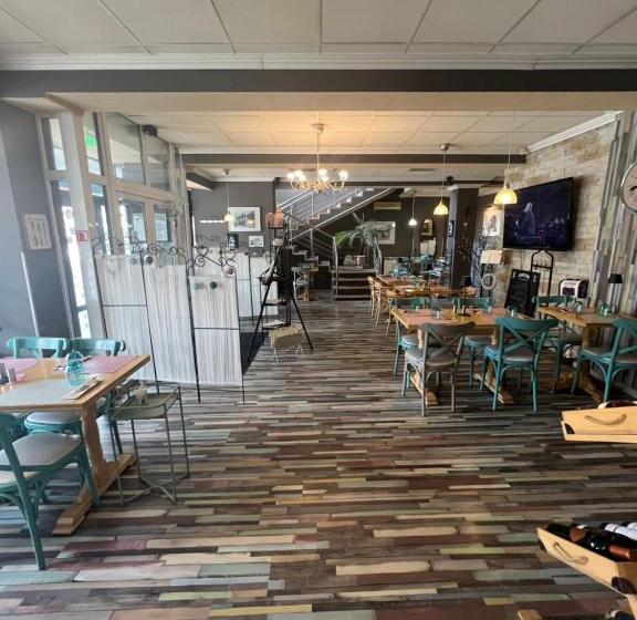 חדר דלוקס עם מרפסת, Artmotel & Bistro