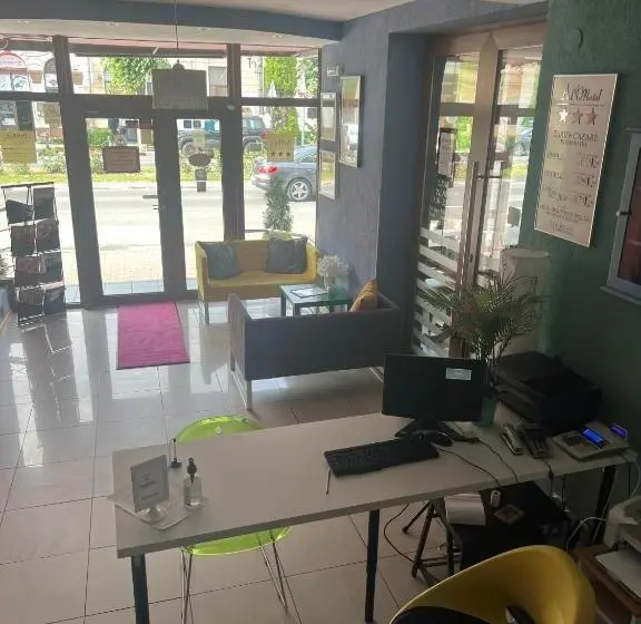 اتاق لوکس با بالکن, Artmotel & Bistro