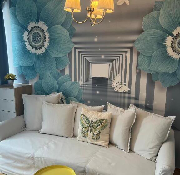 バルコニー付スイート, Artmotel & Bistro