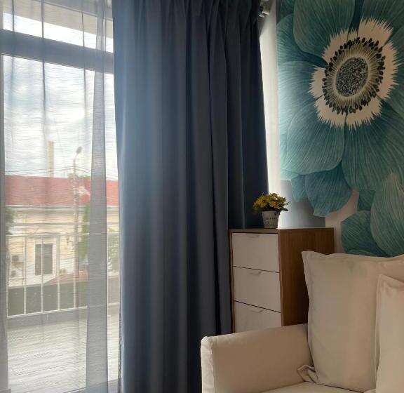 バルコニー付スイート, Artmotel & Bistro