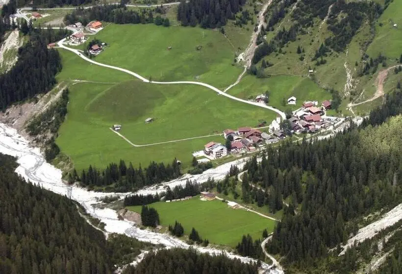バス共有のスタンダードルーム, Gasthof Bergheimat