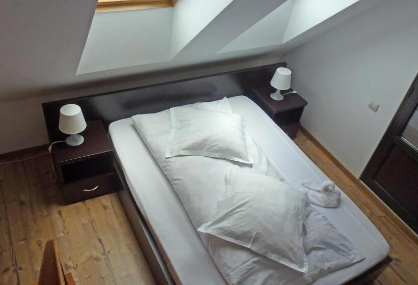 패밀리 스튜디오, Sura Pietrei Craiului