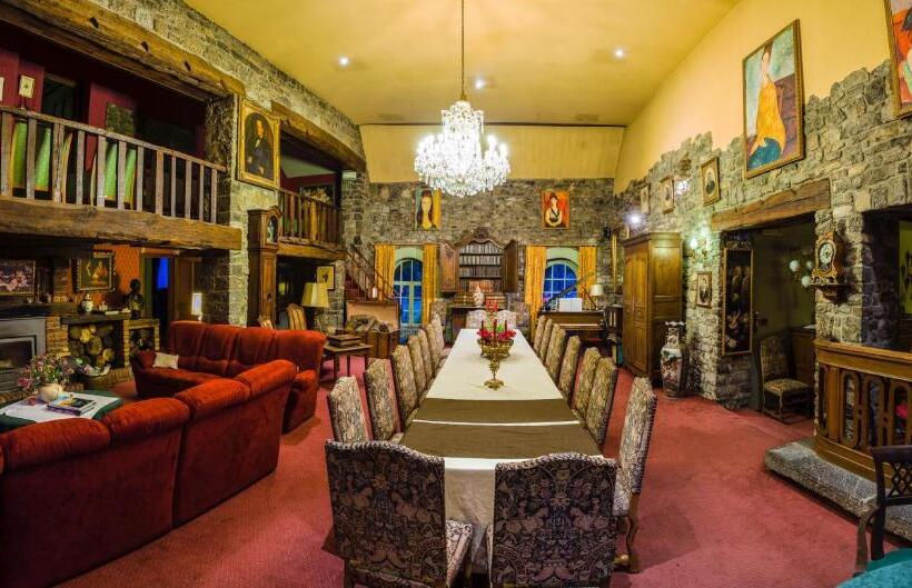 غرفة قياسية, Tromcourt