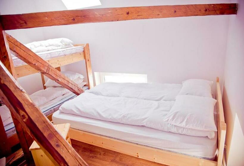 Четырехместный Номер Стандарт, Pension Cabana Cetatile Ponorului