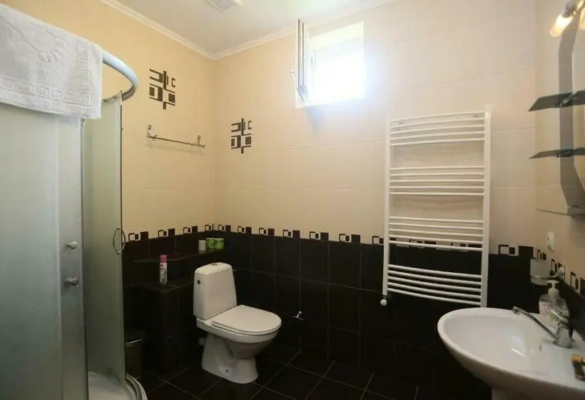 اتاق سوپریور سه تخته, Praktik Hotel & Restaurant