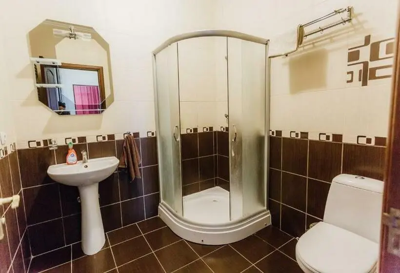 سوئیت 2 خوابه, Praktik Hotel & Restaurant