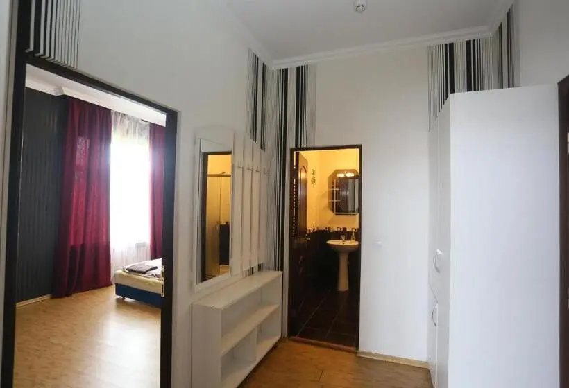 سوئیت 2 خوابه, Praktik Hotel & Restaurant
