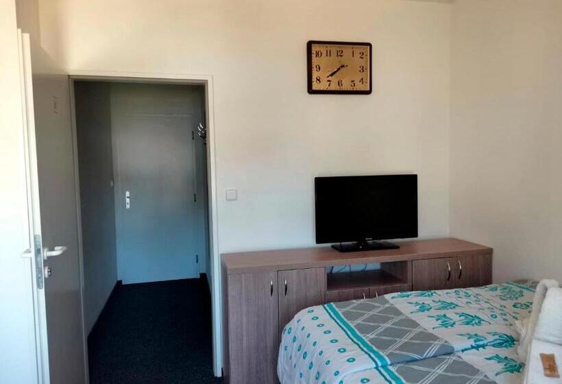 자쿠지 스위트, Styria Hotel Chvalovice