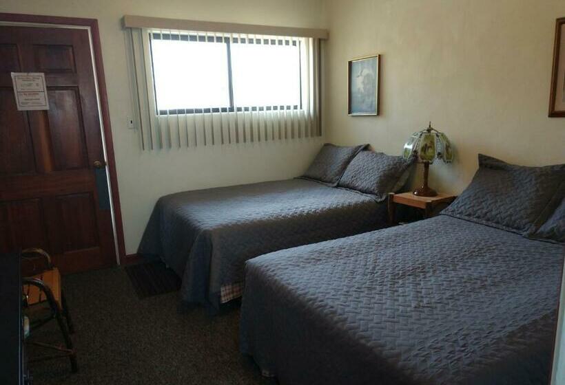 Четырехместный Номер Стандарт, Swiss Mountain Motel