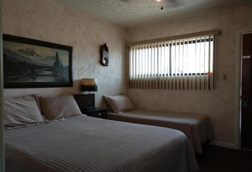 Номер Стандарт Трехместный, Swiss Mountain Motel