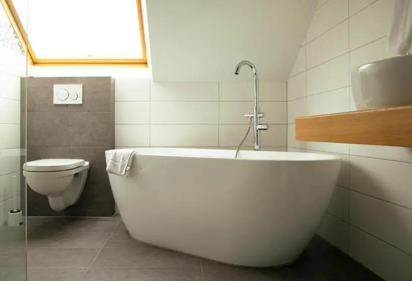デラックスルーム, B&b 't Inj
