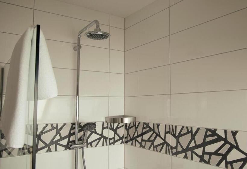 اتاق لوکس, B&b 't Inj