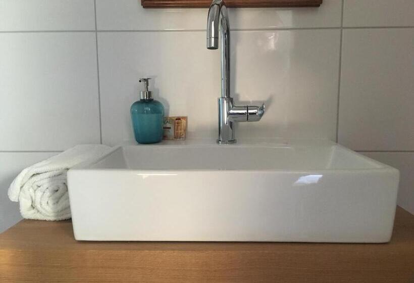 اتاق استاندارد, B&b 't Inj