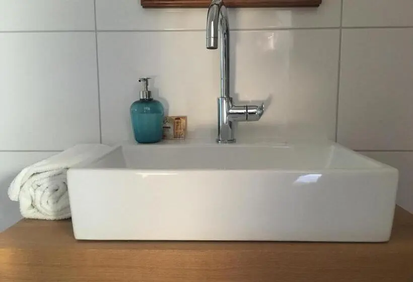 スタンダードルーム, B&b 't Inj