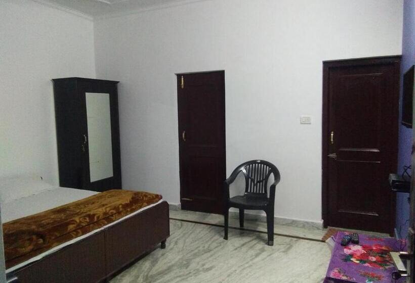 חדר דלוקס עם מרפסת, Holiday Resort River View