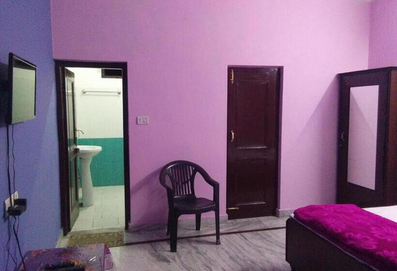 חדר דלוקס עם מרפסת, Holiday Resort River View