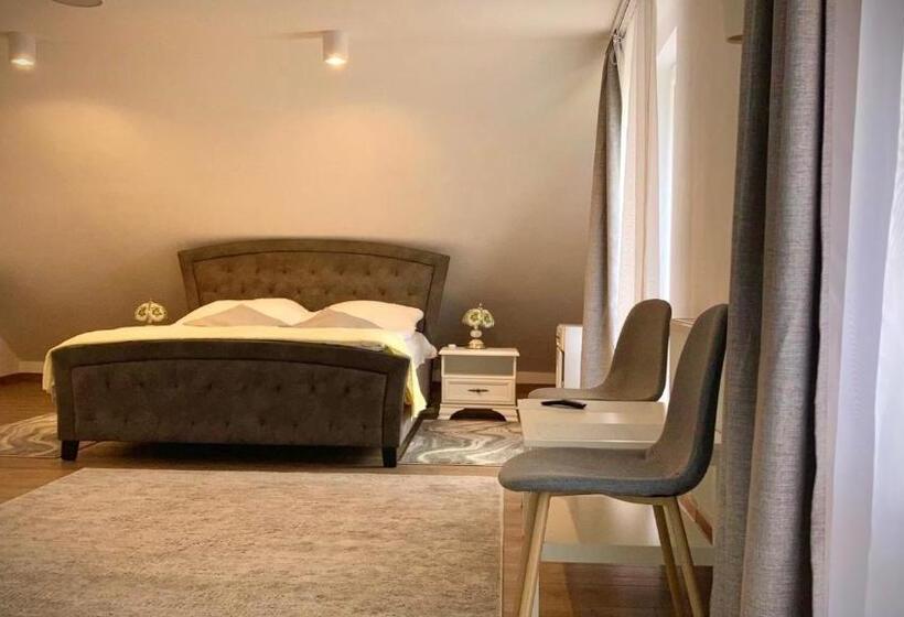 주니어 스위트 발코니, Pensiunea Casa Stefanel