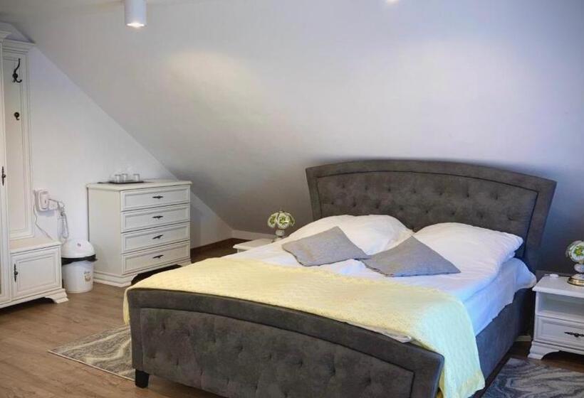 주니어 스위트 발코니, Pensiunea Casa Stefanel