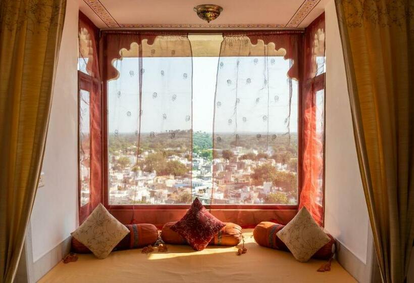 Королевский Люкс, Sardargarh Heritage