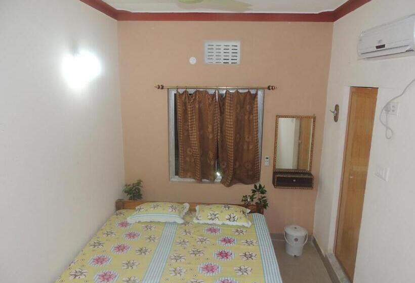 Номер Deluxe, Surya Inn