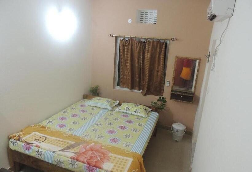Номер Deluxe, Surya Inn