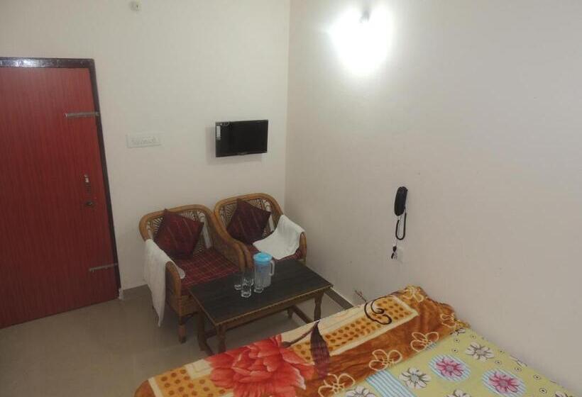 Номер Deluxe, Surya Inn