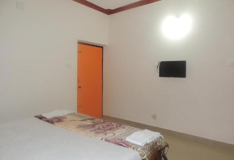 Номер Deluxe, Surya Inn