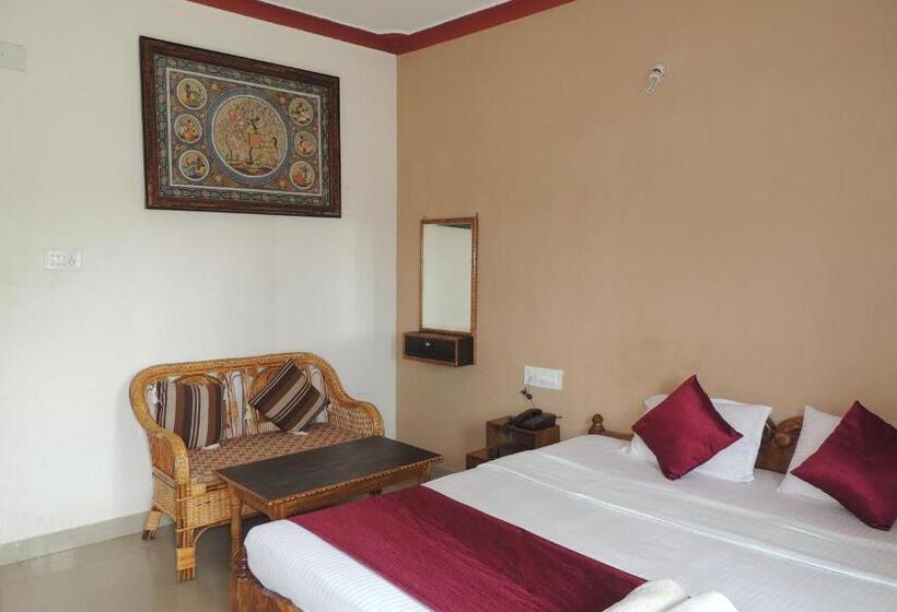 Номер Deluxe, Surya Inn