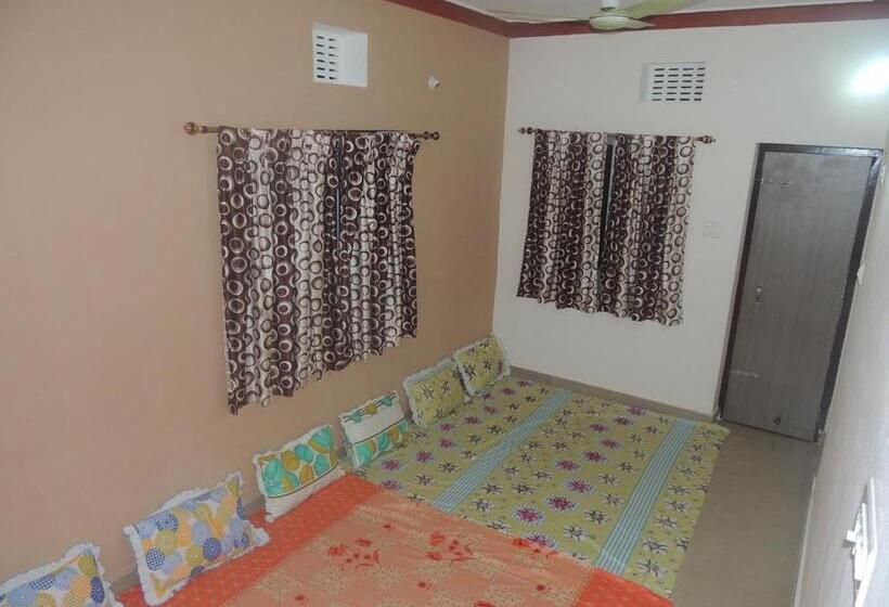 Семейный Номер, Surya Inn