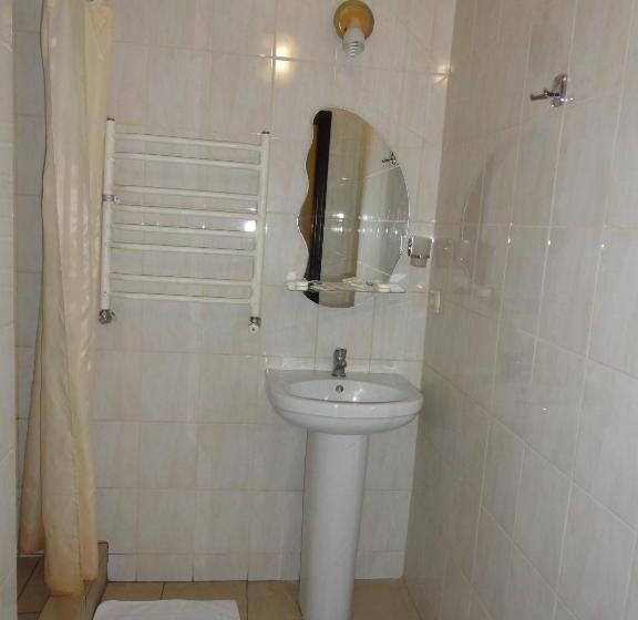 コンフォートルーム, Viktoria