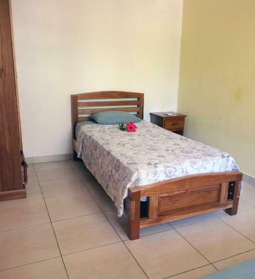 침실 2개 바다 전망 아파트, Kevin Kondos