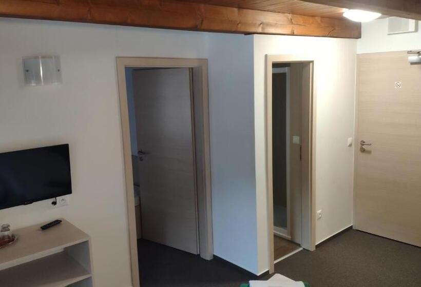 Апартаменты 1 Спальня, Penzión Zemanov Dvor