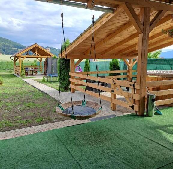 דירה בת חדר שינה 1 עם נוף, Pensiunea Rose