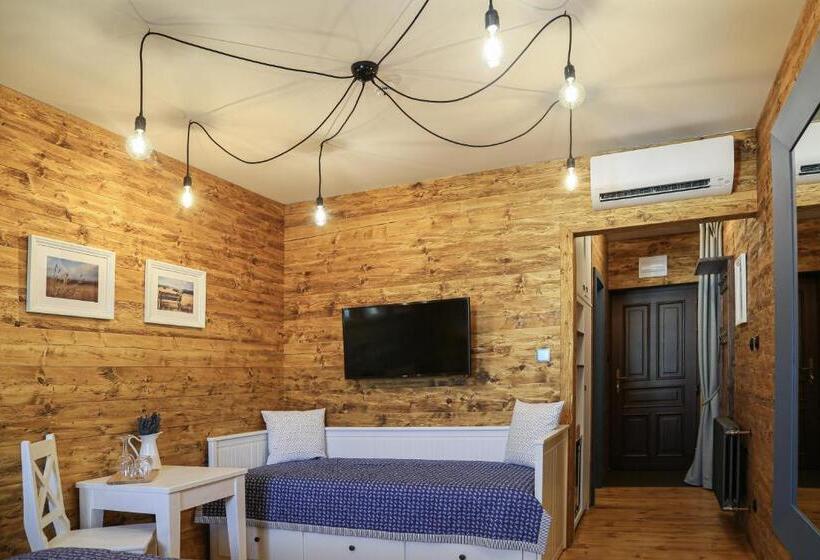 Номер Стандарт, Pension Angusfarm