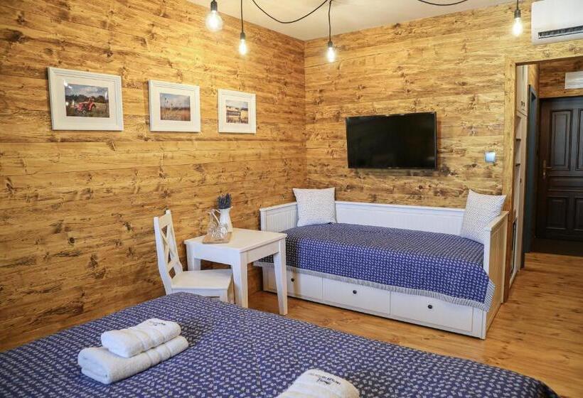 Номер Стандарт, Pension Angusfarm