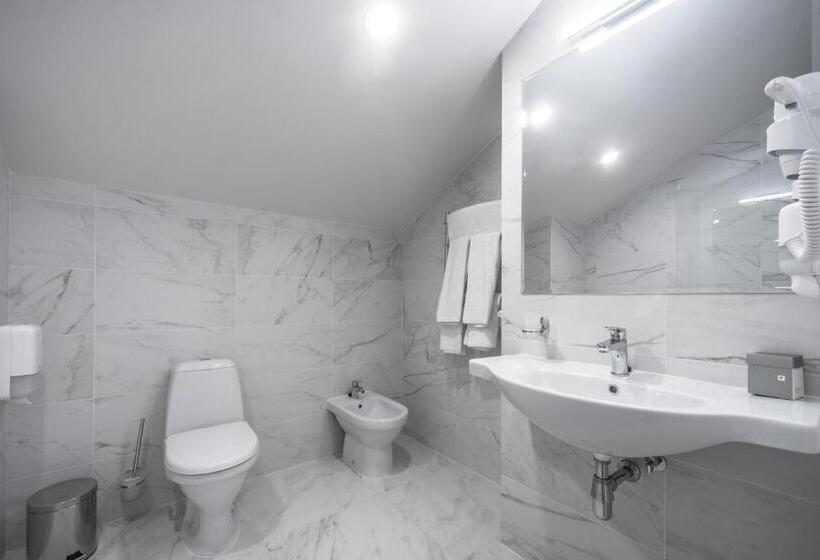 家庭套房, Aquadar