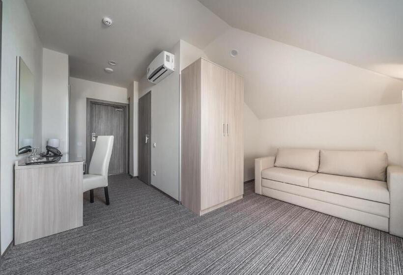 家庭套房, Aquadar